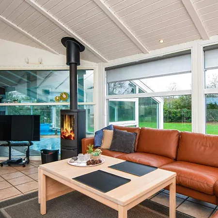 10 Person In Alling Bro Holiday home *